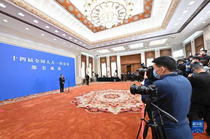 生态环境部部长黄润秋在两会“部长通道”答记者问